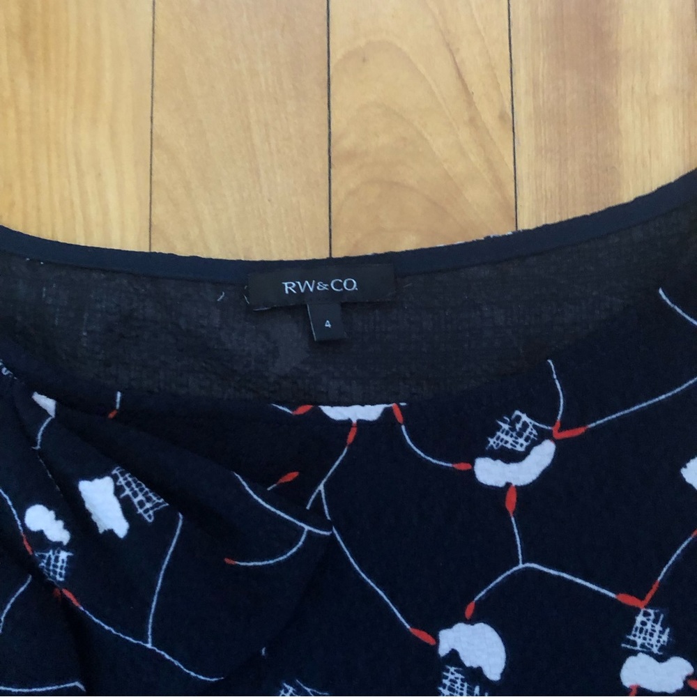 RW&CO Navy Print Fit and Flare Bow on shoulder Dress size 4 - Picture 10 of 10